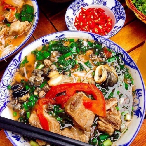 9 địa điểm ăn vặt vỉa hè lý tưởng nhất ở Hà Nội