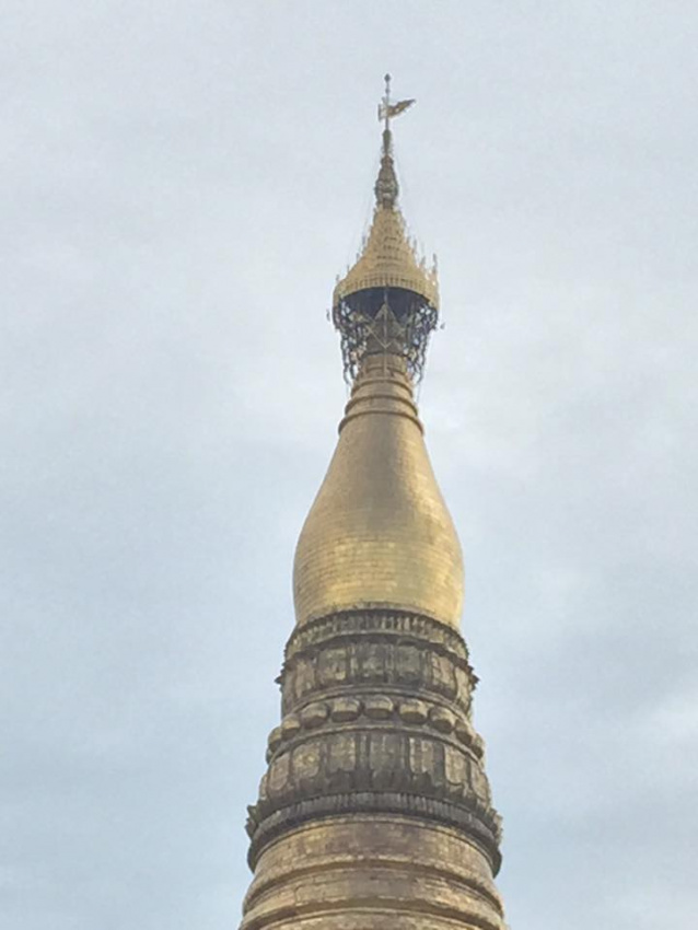chùa shwedagon, chùa vàng shwedagon, du lịch myanmar, điểm đến, chiêm bái chùa shwedagon dát vàng, gắn kim cương nổi tiếng ở myanmar