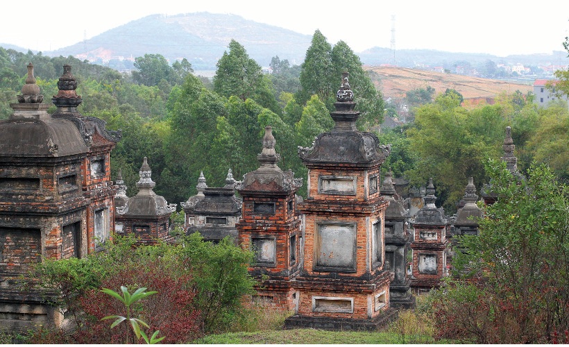 Độc đáo vườn tháp chùa Bổ Đà