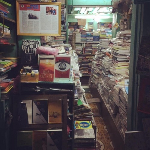 10 cửa hàng sách cũ lớn nhất hà nội