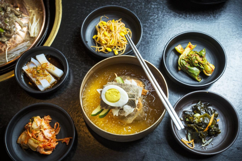 ăn uống, chogyeguksu, jjolmyeon, makguksu, milmyeon, naeng-kalguksu, naengmyeon, nhà hàng, những món mì hàn quốc ngon tuyệt cho mùa hè này