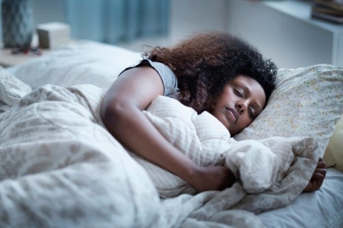 10 thói quen trước khi đi ngủ có thể giúp giảm cân