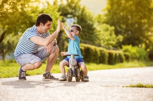 8 kĩ năng sống cơ bản nhất cha mẹ nên dạy con để bảo vệ bản thân