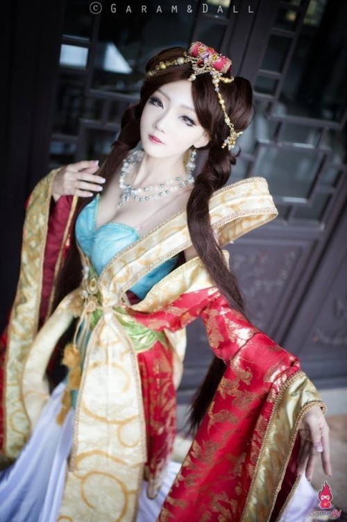 10 tạo hình cosplay đẹp nhất của game liên minh huyền thoại