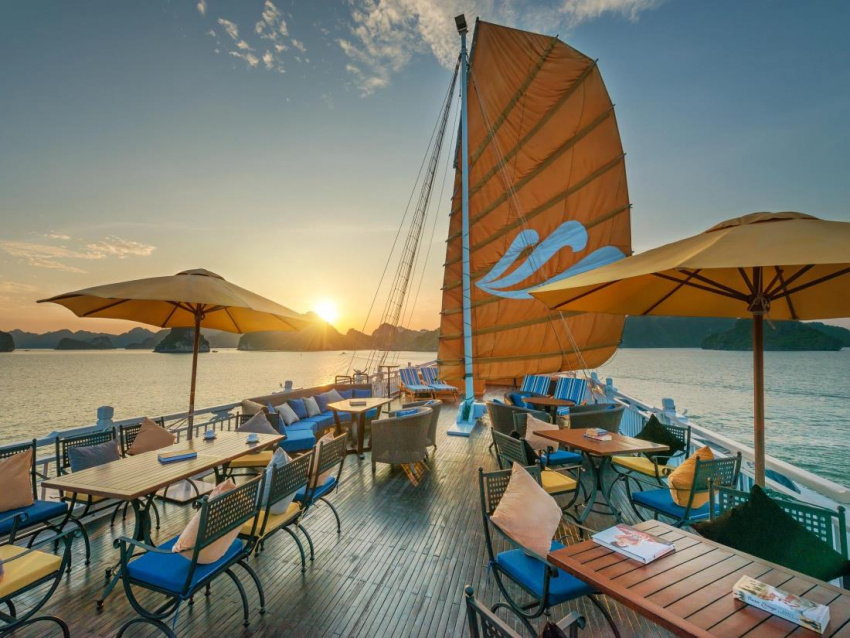 du thuyền paradise luxury, điểm đến, nhà hàng crown, nhà hàng exotic voyages, những địa điểm cầu hôn lý tưởng ở châu á