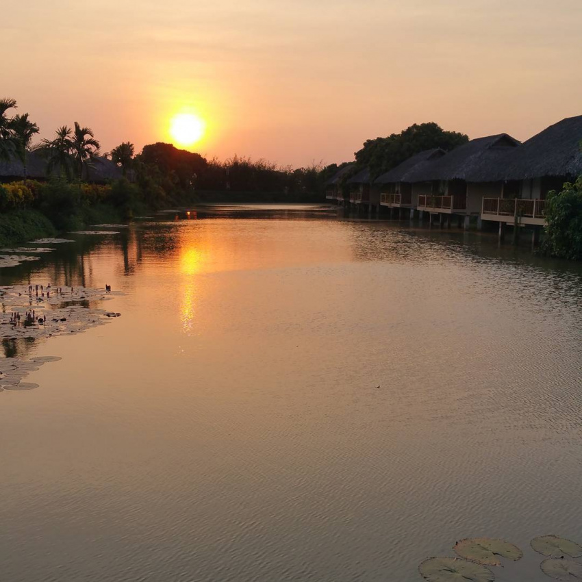 Mekong Riverside – Nhà chòi trên mặt nước giữa cánh đồng sen sát Sài Gòn