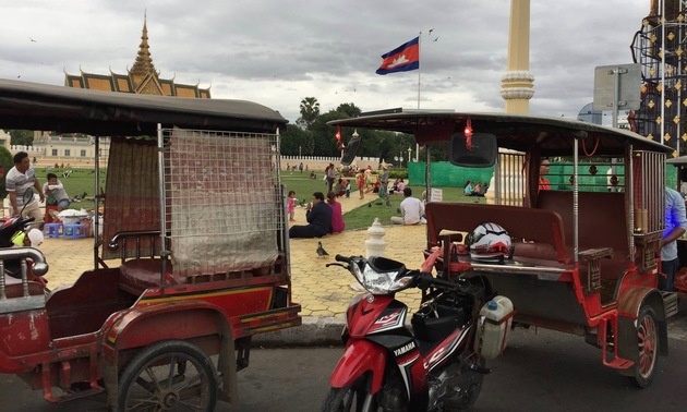 xe tuk tuk, làm thế nào để sống như dân bản địa ở phnom penh, campuchia