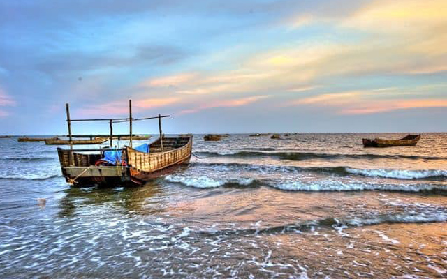 Trà Cổ – Bãi biển mang vẻ đẹp hút hồn du khách tại Quảng Ninh