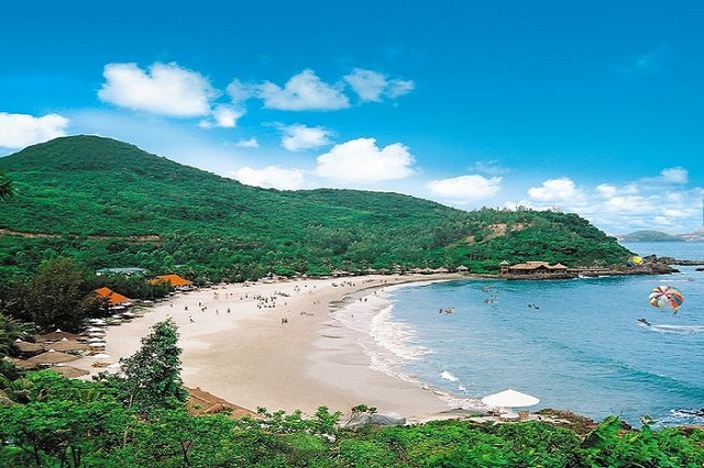 check in địa điểm du lịch đẹp như mơ – bãi biển nhũ tiên