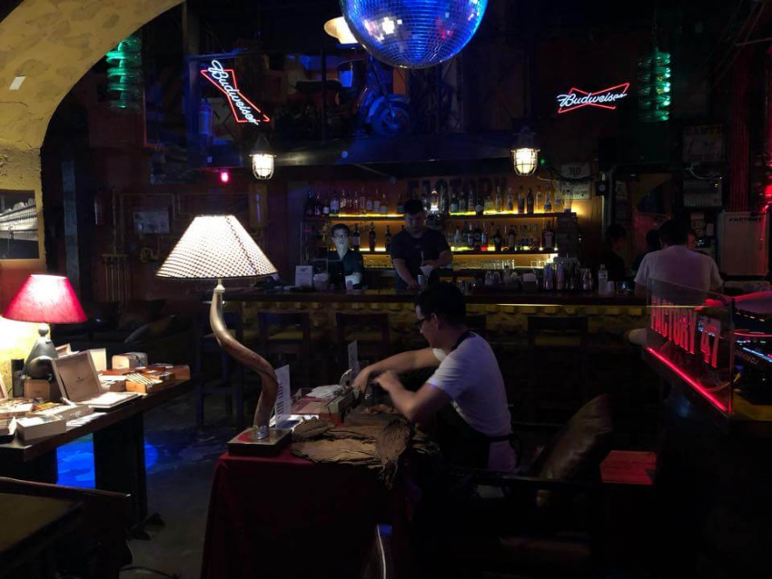 ẩm thực, quán bar, “nằm lòng” top 10 quán bar bình dân hà nội đốn tim giới trẻ