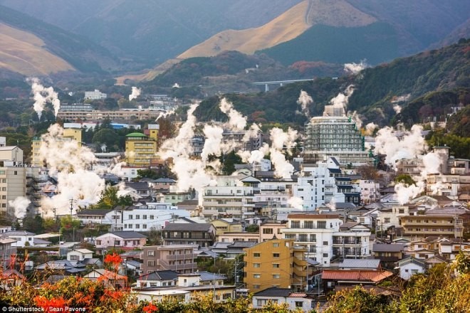 Thị trấn ‘sôi sùng sục’ ở Nhật Bản