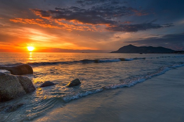 top 10 địa điểm du lịch biển hấp dẫn nhất tại việt nam