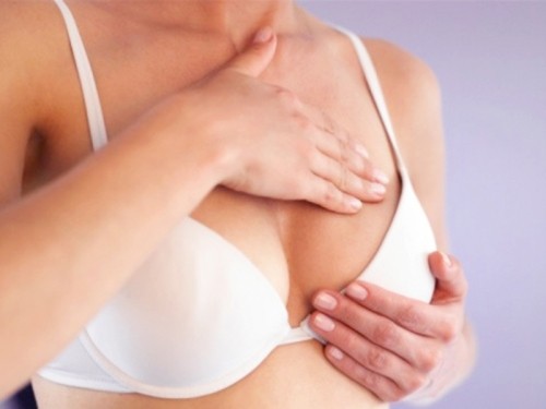 7 cách tự nhiên giúp bạn giảm đau ngực trước kỳ kinh