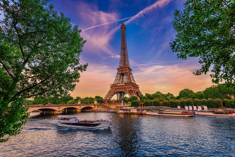 Ghé thăm dòng sông Seine đầy thơ mộng