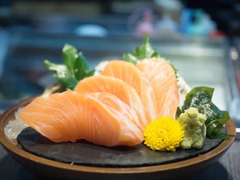 du lịch nhật bản mùa hoa anh đào: thưởng thức món sushi