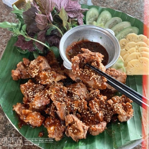 10 quán ăn ngon nhất tại phố Hoàng Cầu, Hà Nội