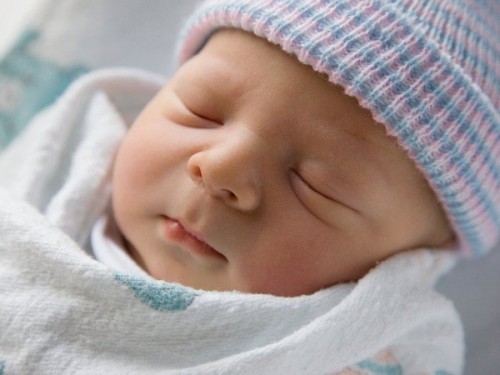 8 bí quyết chăm sóc trẻ sơ sinh tốt nhất