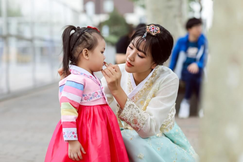 Single mom du lịch Hàn Quốc cùng con nhỏ, tại sao không?
