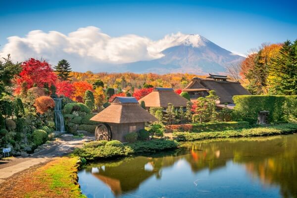 Tung hoành 04 ngôi làng cổ tích xinh đẹp ở Nhật Bản