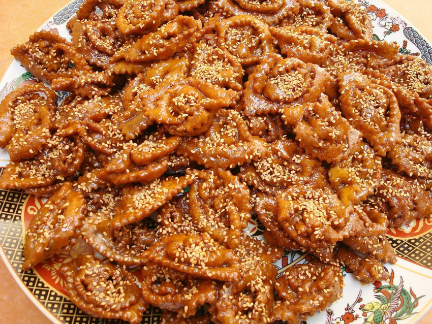 du lịch maroc thưởng thức món bánh ngọt baghrir truyền thống