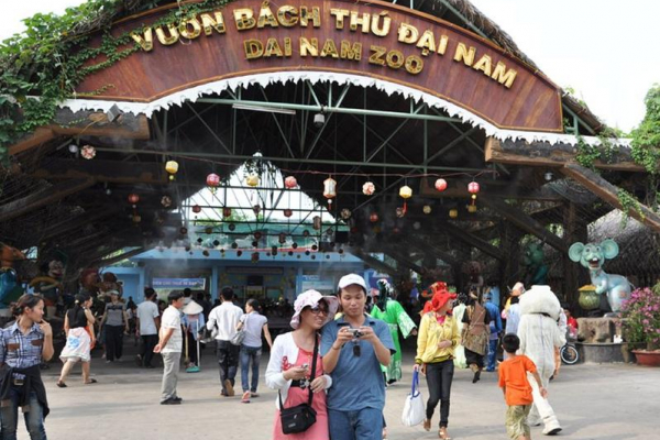 dai nam tourist area, lost scene of dai nam van hien, what does dai nam tourist area of ​​ceo phuong hang have that visitors check in?