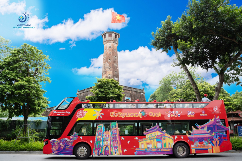 ancestor's death anniversary, double decker bus, hanoi, take advantage of the hot weather, take a double-decker bus to see hanoi