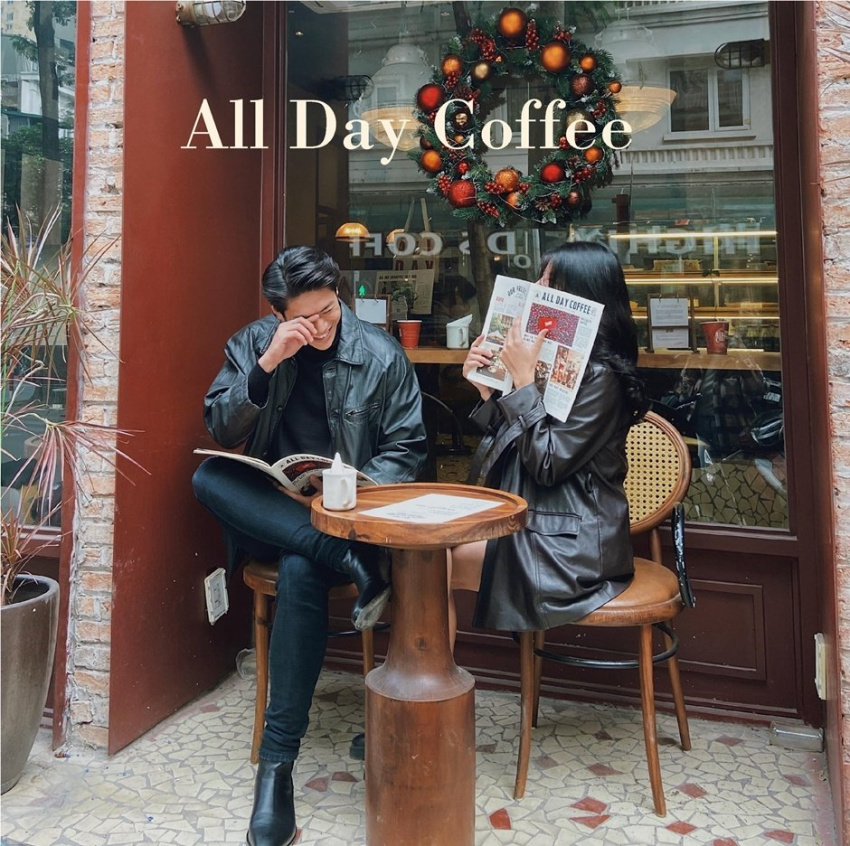 cafe, nice cafe, nice cafe in hanoi, weekend travel, 6 coffee shops are comfortable to walk in because they are so relaxed in quan thanh area