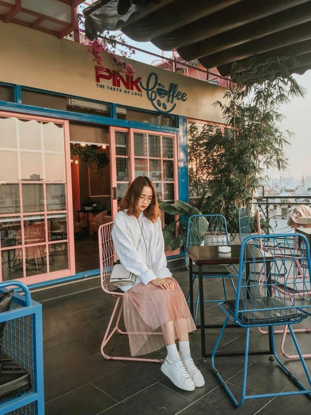 9 super pretty pink cafes make the “banh beo team” in Hanoi fall in love