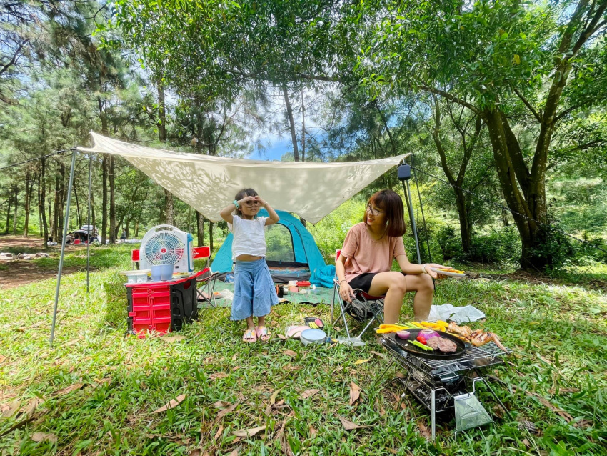 camp, camping, camping travel, camping trip, weekend travel, what to buy for camping?, a list of camping gear to buy to immerse yourself in the camping and picnic trend of young families