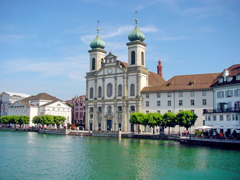 Du lịch Thụy Sĩ mùa Thu khám phá những thành phố đáng sống nhất thế giới