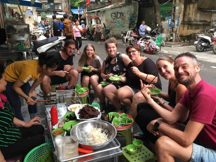 local food, vietnam tourism, traveling to eat local food