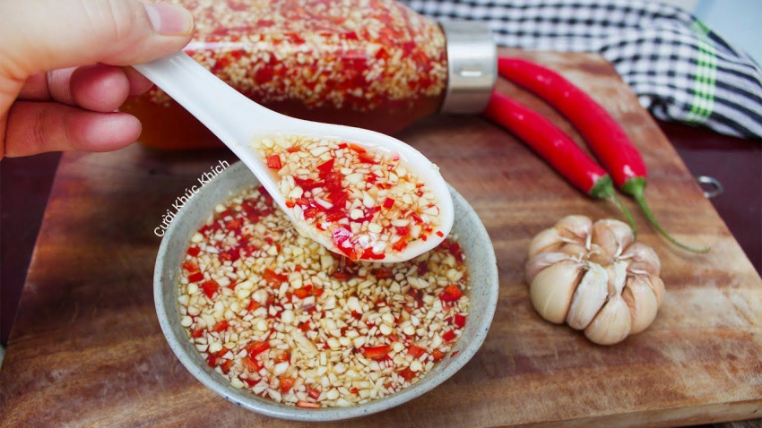 cooking tips, make fish sauce, smart cooking tips, how to, how to make fish sauce so that garlic and chili always float on the surface like outside