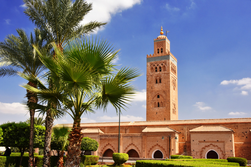 du lịch maroc: tham quan lăng tombeaux saadiens và thánh đường hồi giáo koutoubia