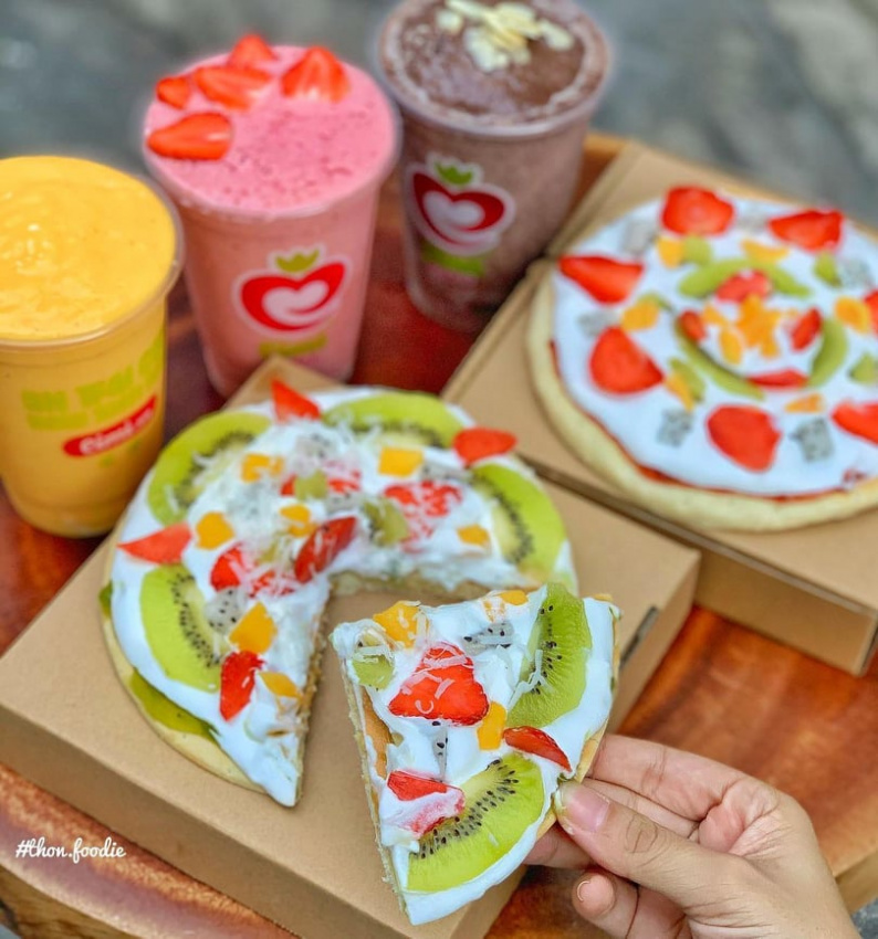 fruit pizza, new dishes, discover the unique cheese cream fruit pizza in saigon