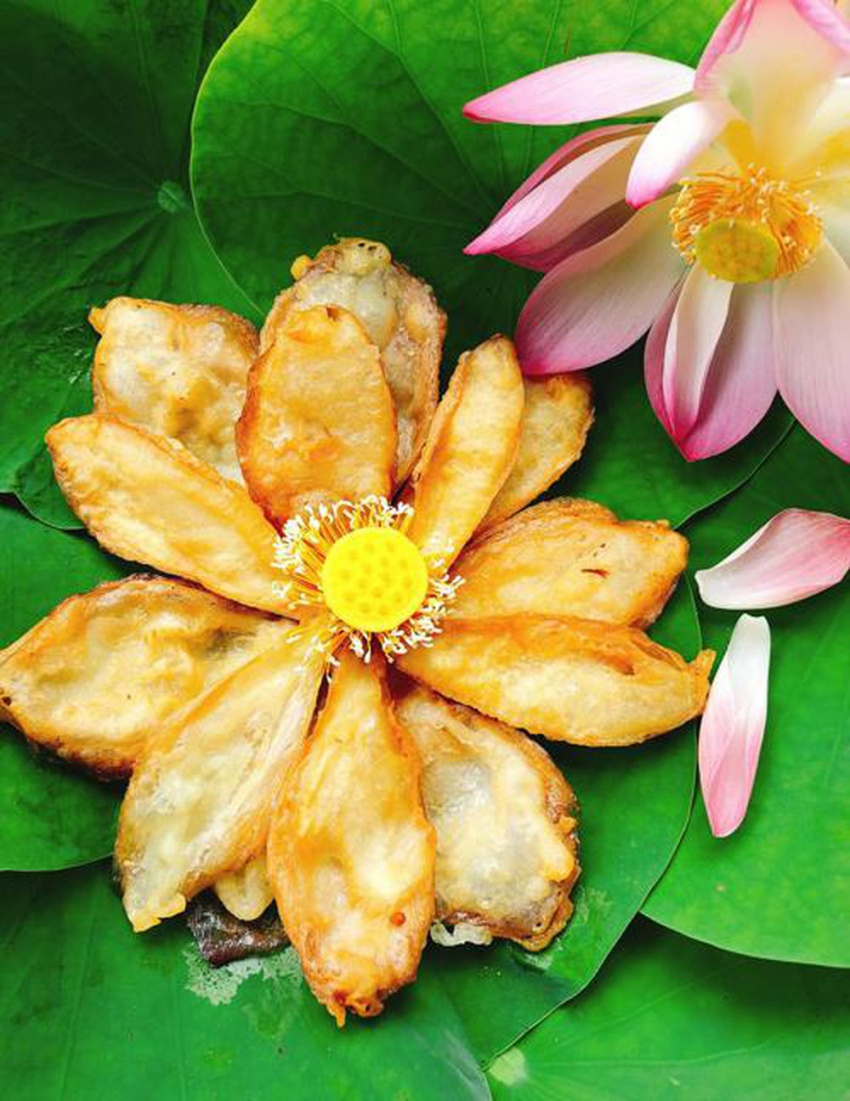 Delicious ‘familiar but strange’ flower dishes of Vietnamese cuisine