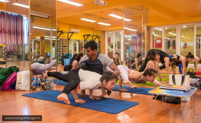 8 trung tâm đào tạo giáo viên yoga uy tín, chất lượng nhất Hà Nội