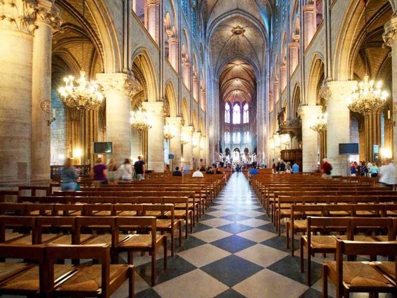 du lịch pháp - nhà thờ đức bà paris mang kiến trúc cổ kính linh thiêng