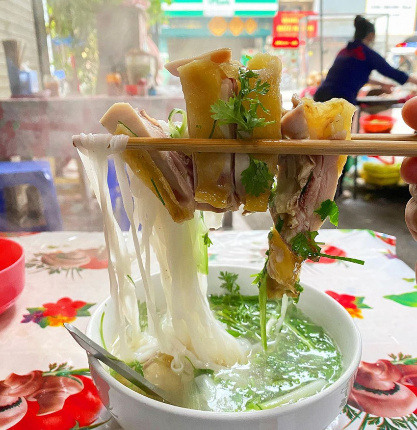 4 delicious chicken noodle soup shops ‘not trying is a pity’ in Hanoi Hà