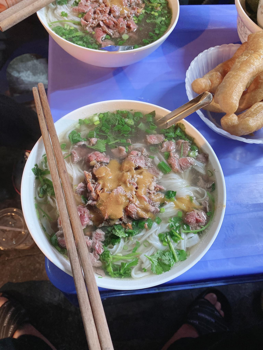 5 Hanoi night noodle shops are delicious and heart-warming, there are shops selling all night
