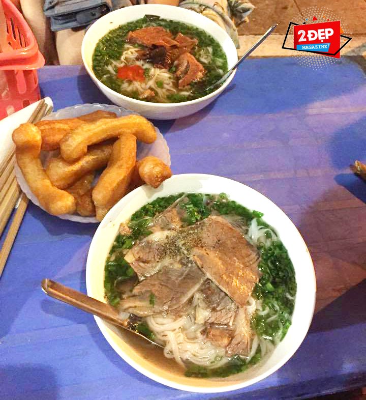 delicious restaurant in hanoi, hanoi night eatery, hanoi night noodle shop, night pho, 5 hanoi night noodle shops are delicious and heart-warming, there are shops selling all night