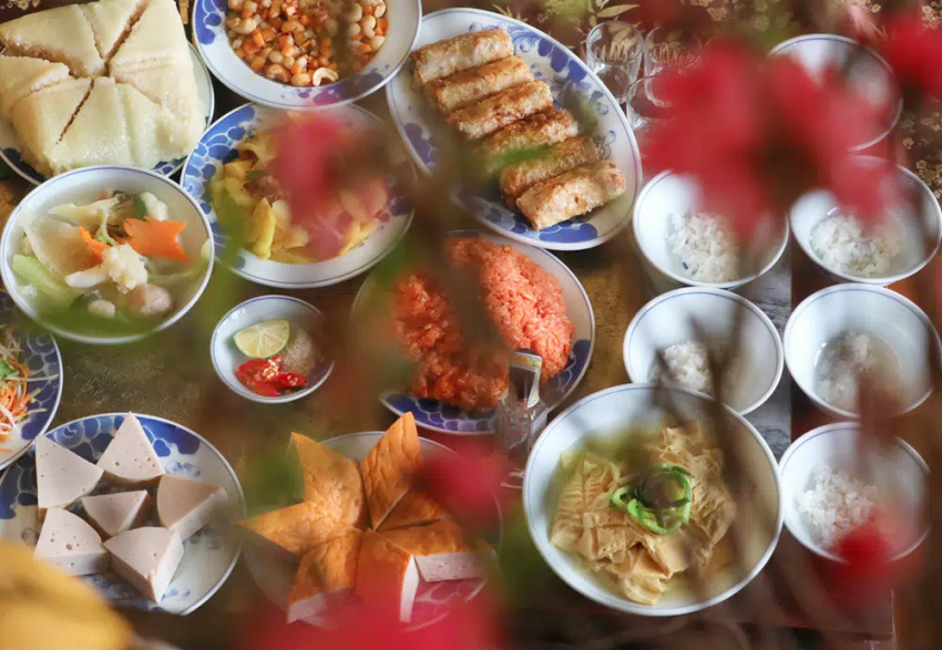 delicious vietnamese food, lunar new year, new year's ox, tet festival in the north, traditional tet tray in the north, vietnamese cuisine, vietnamese food culture, each dish preserves vietnamese culture