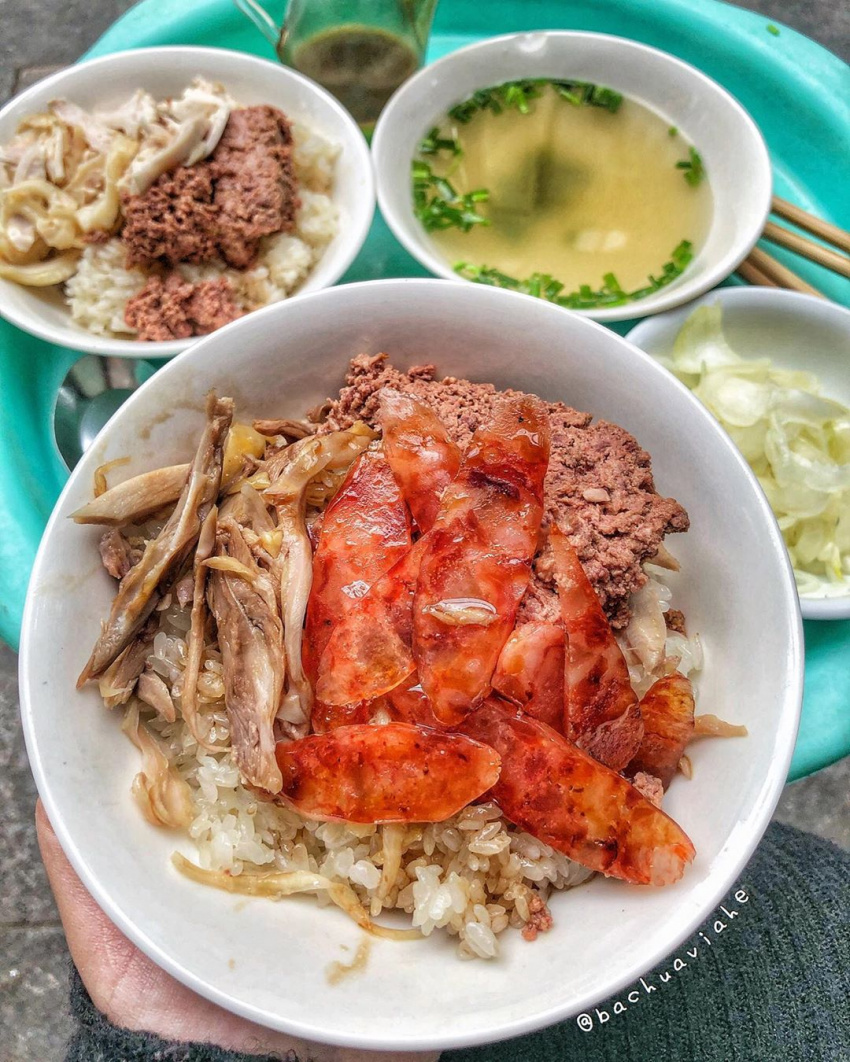 delicious restaurant in hanoi, delicious sticky rice shop, hanoi specialties, on a cool autumn day, enjoy 5 famous sticky rice restaurants in hanoi hà