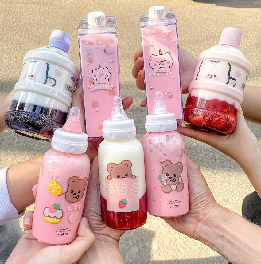 Strawberry milk bottle has an eye-catching shape that attracts every Saigon foodie