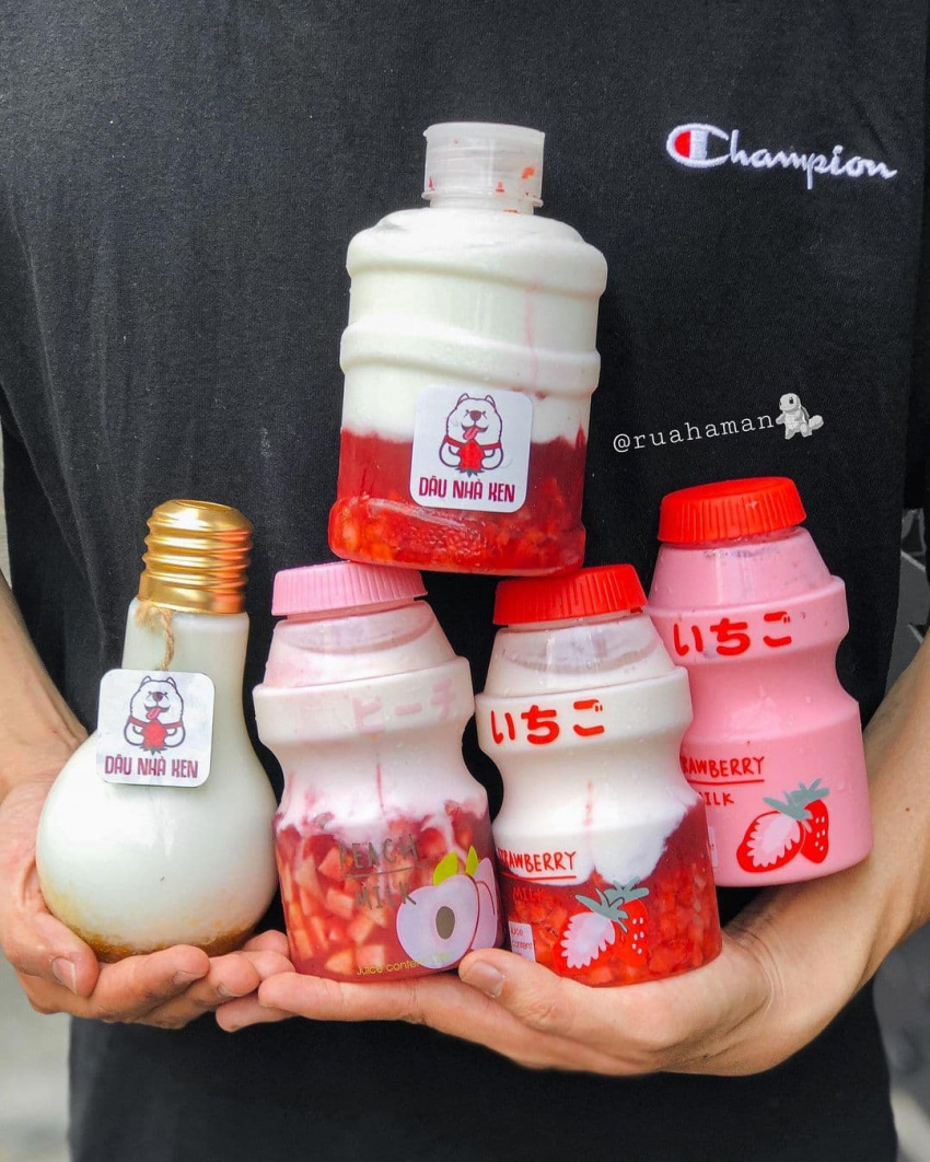 saigon cuisine, strawberry milk, strawberry milk bottle has an eye-catching shape that attracts every saigon foodie