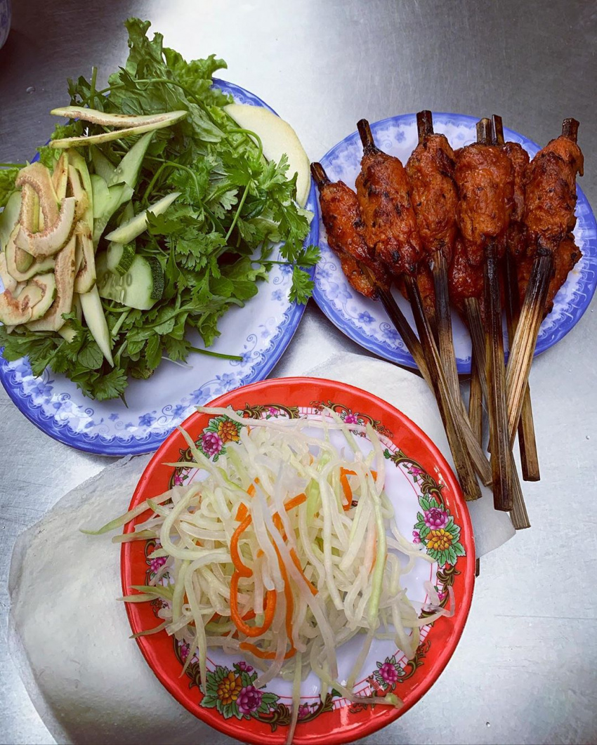 spring rolls, vietnamese specialties, nem lui, the enchanting delicacy of hue ancient capital