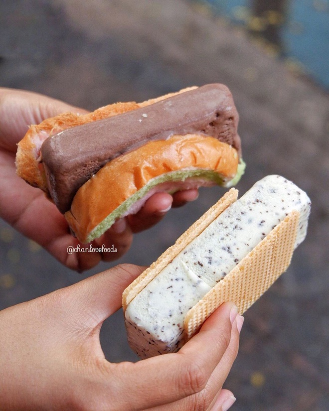 good restaurant in saigon, singapore ice cream sandwich, singapore ice cream, a specialty of the lion island nation that makes saigon people excited