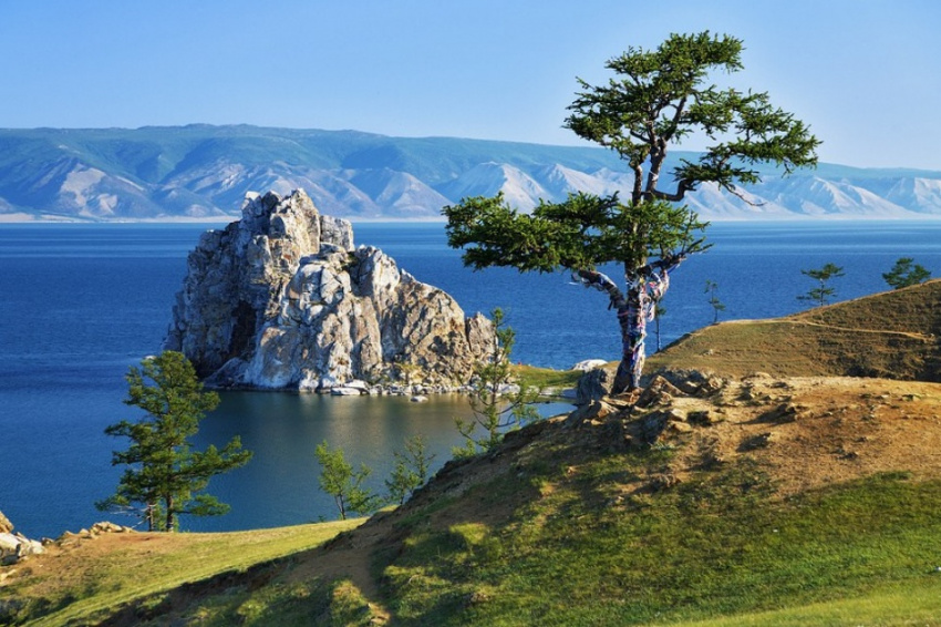 Du lịch Nga để tận mắt chiêm ngưỡng hồ nước 25 triệu năm tuổi