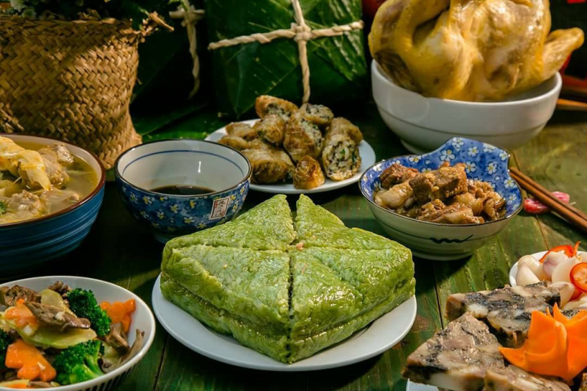 chung cake, lunar new year, tet food, traditional banh chung, variations of banh chung, vietnamese cuisine, thousands of delicious, beautiful and strange variations of traditional banh chung