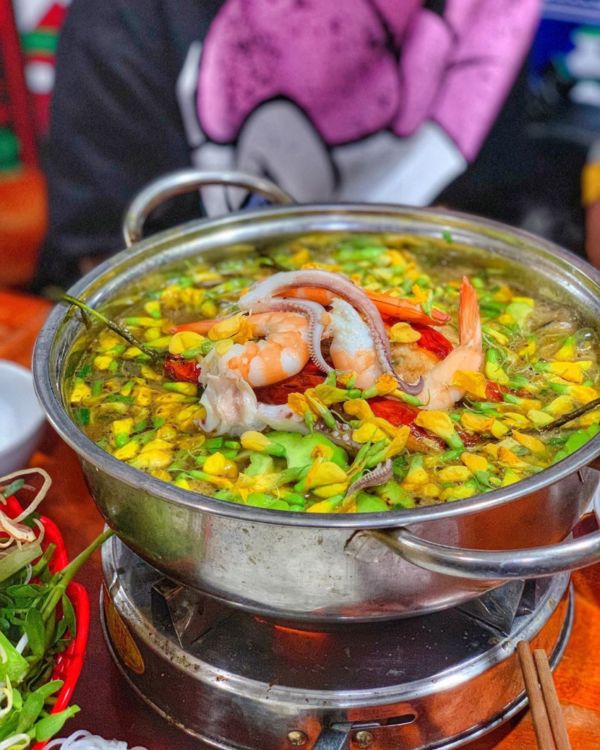hot pot sauce, streets cuisine, vietnam tourism, vietnamese specialties, going to the west, remember to taste the rich taste of fish sauce hotpot