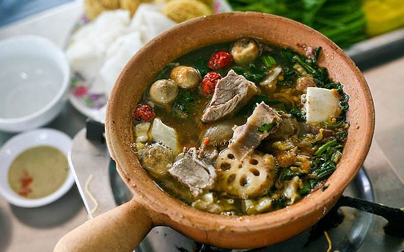 delicious hot pot restaurant in saigon, good restaurant in saigon, saigon cuisine, saigon delicacies, streets cuisine, 5 famous delicious hot pot dishes, associated with the life of saigon people